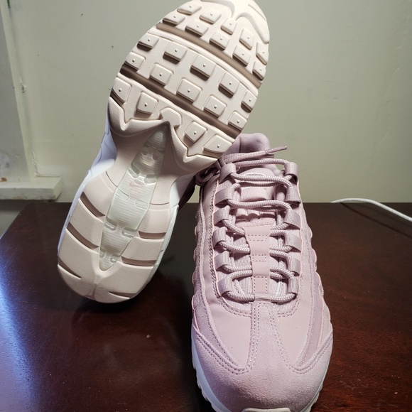 Nike Air Max 95 Plum Chalk 807443-503 - Picture 3 of 8